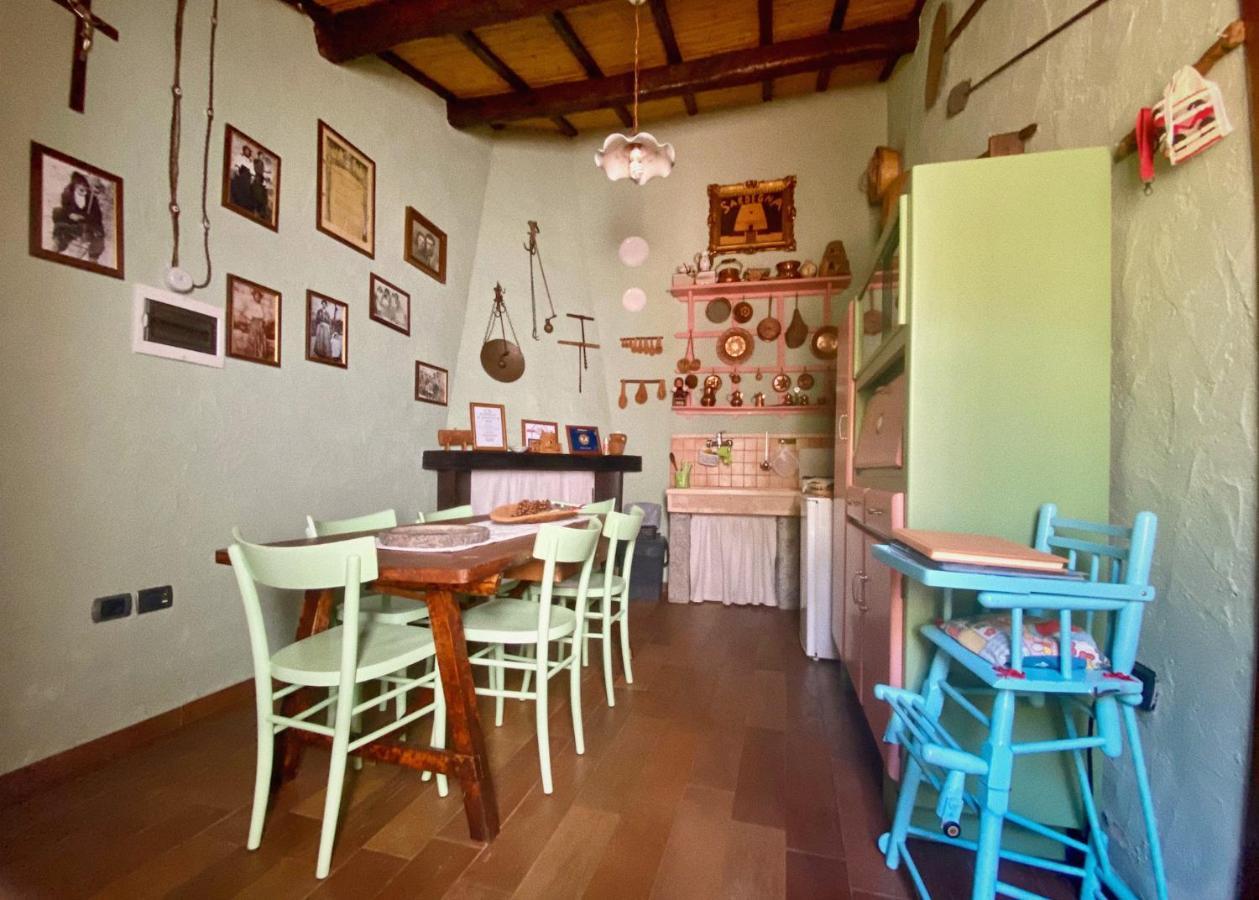 Bottidda Domos Antigas Bed & Breakfast エクステリア 写真