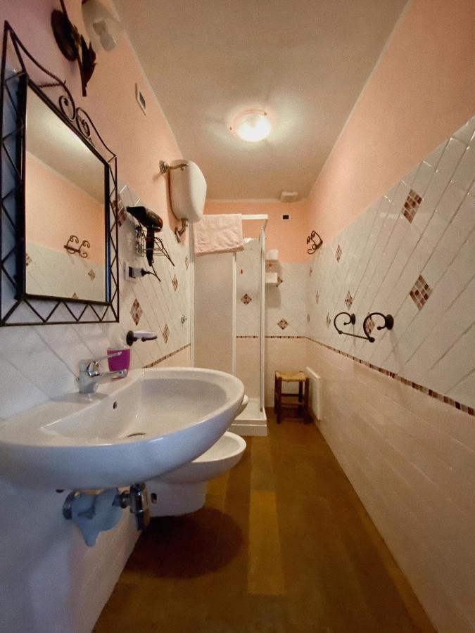 Bottidda Domos Antigas Bed & Breakfast エクステリア 写真
